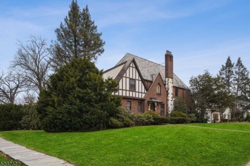 155 Ridgewood Ave, Glen Ridge, NJ 07028-1126