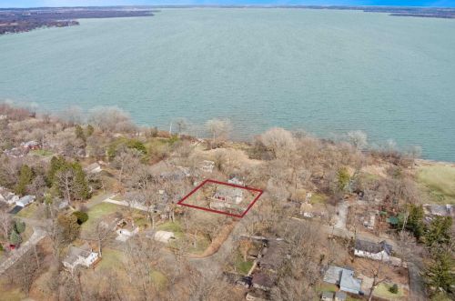110 Chippewa Dr, Edgerton WI  53534-9327 exterior