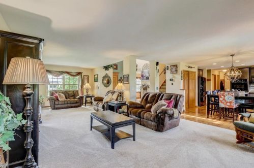 6109 108 Ave, Kenosha WI 53142-7263 exterior