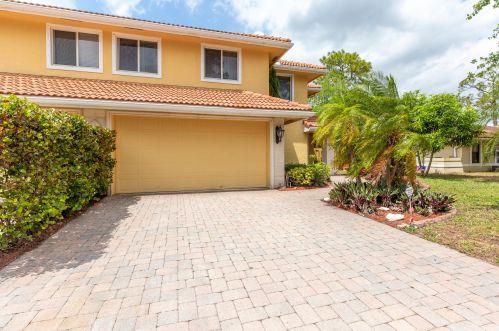 1036 Staghorn St, West Palm Beach, FL 33414-8569