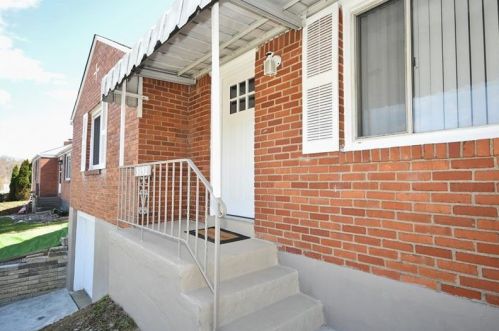 5192 Grove Rd, Pittsburgh, PA 15236-1656