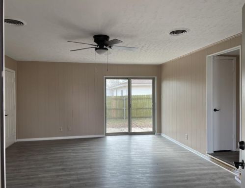 211 White St, Pilot Point, TX 76258-4264