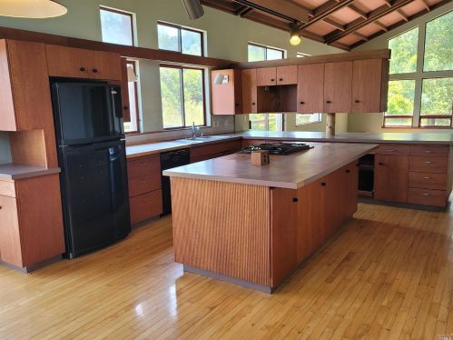 3431 Burnside Rd, Sebastopol CA  95472-9139 exterior