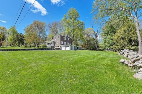 71 Breckenridge Rd, Mahopac, NY 10541-1223