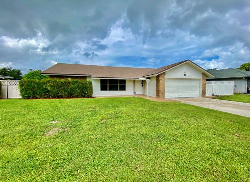 192 Natchez Trace Ave, West Palm Beach, FL 33411-1290