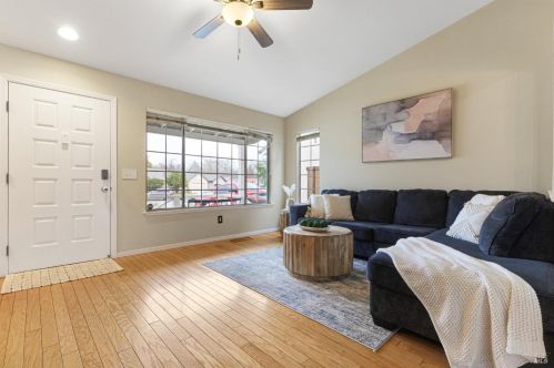 1056 Esparto Ct, Windsor CA  95492-7807 exterior