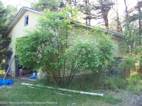 2212 Lacey Rd, Lacey NJ  08731-4316 exterior