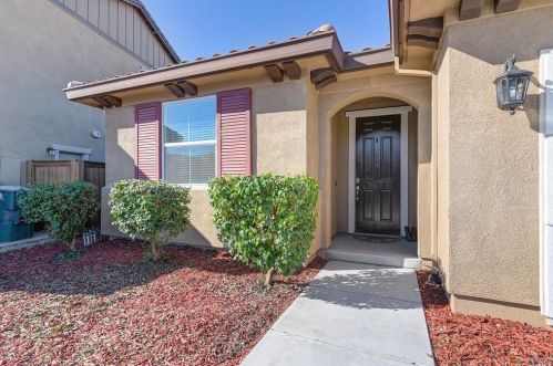 1840 Gold St, Liberty Farms CA  95620-4874 exterior