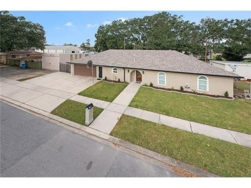 2028 Gallo Dr, Chalmette, LA 70043-5556