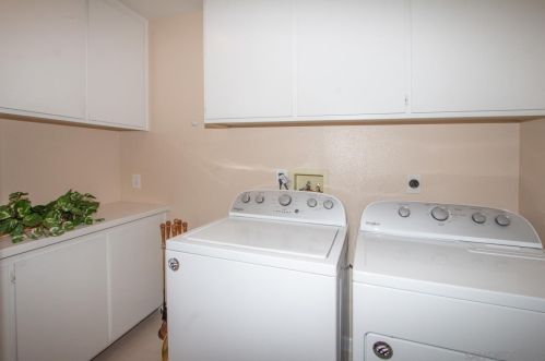 17977 Avenida Alozdra, San Diego CA 92128-1570 exterior