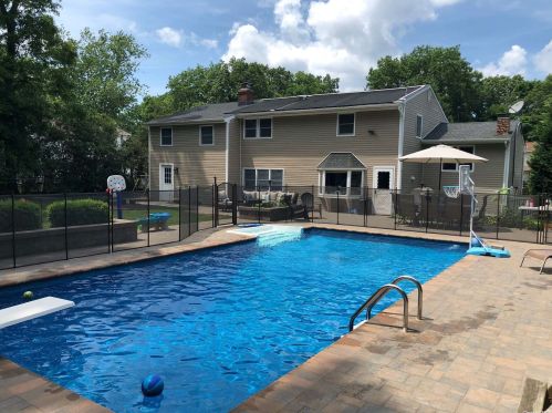 14 Grace Ln, South Setauket, NY 11720-1327