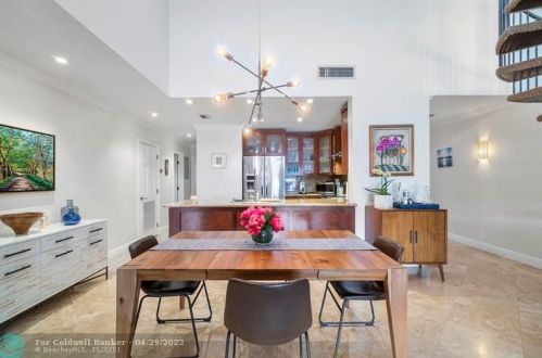 8288 Dundee Ter, Hialeah FL  33016-1405 exterior