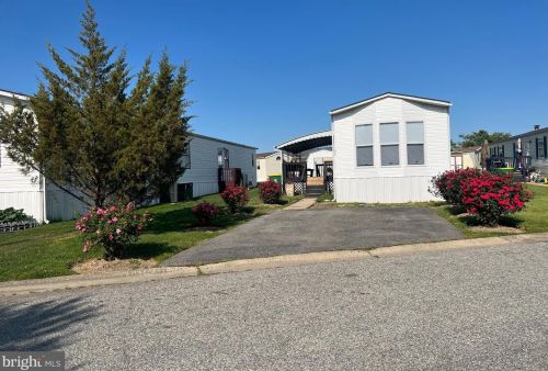 106 Herbert Ct, Bear, DE 19701-1388