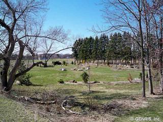 1690 Kennedy Rd, Webster, NY 14580-9311