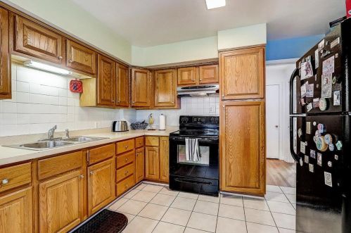 4543 Ardmore Ave, Milwaukee WI 53211-1402 exterior