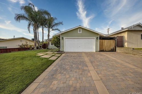 19861 Larbert St, Santa Clarita, CA 91351-1121