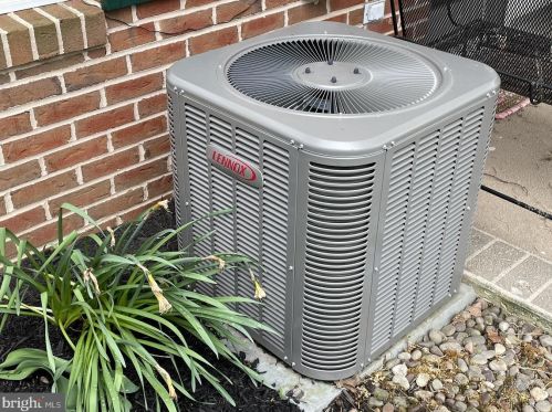 434 Moss Spring Ave, Upton PA  17225-1053 exterior