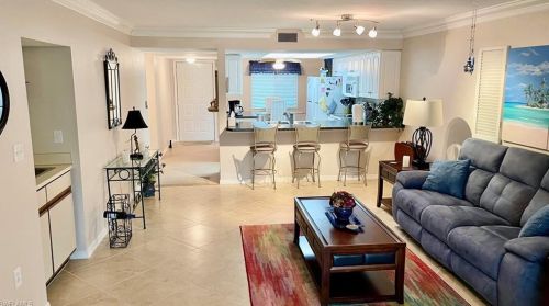 440 Fox Haven Dr, Naples, FL 34104-5105