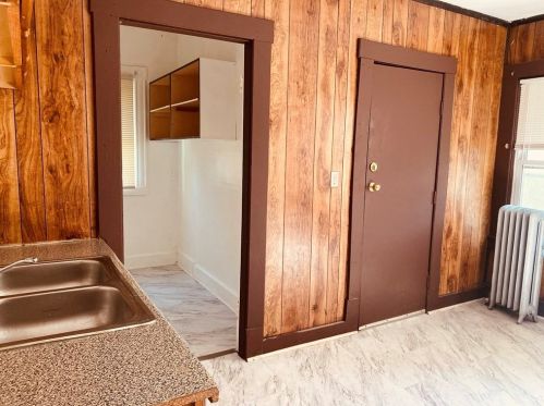 117 Dawes St, Springfield MA 01109-3042 exterior