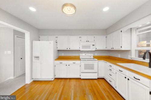 12 Twin Lake Ct, Fredericksburg, VA 22405-2889