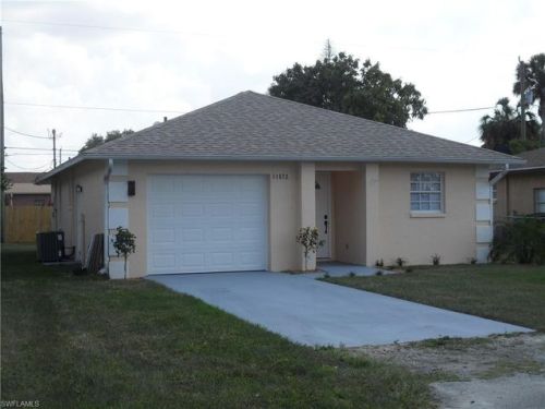 11572 Pawley Ave, Bonita Springs, FL 34135-5925