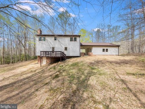 8797 Doug Dr, Nokesville VA  20181-3217 exterior