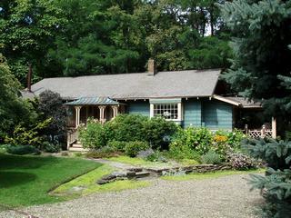 32 Elm Ln, Chautauqua, NY 14722-2510