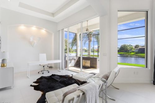 9045 Shenendoah Cir, Naples FL 34113-1663 exterior