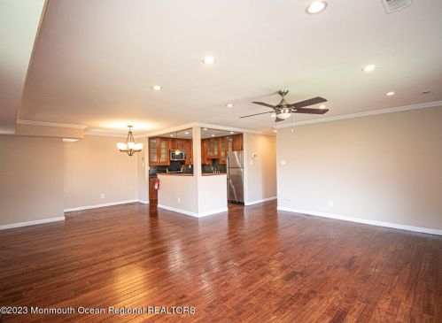 5 Newport Ct, Bricktown, NJ 08724-2039