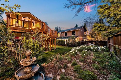 10658 Royal Crest Dr, Truckee CA 96161-2206 exterior