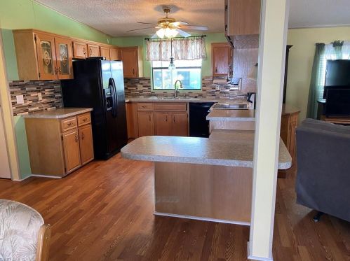 7280 Ladyfish Dr, Saint James City FL  33956-2745 exterior