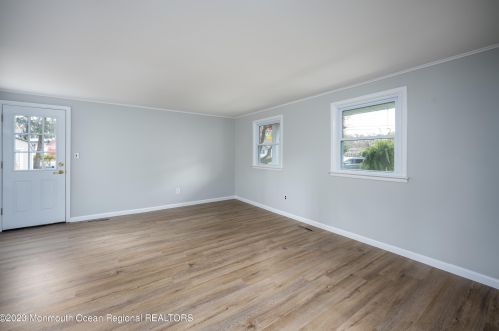 1 Brunswick Dr, Wall Township NJ  07731-1722 exterior