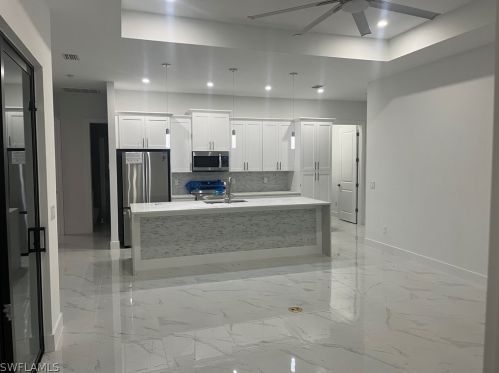 316 24th Pl, Cape Coral, FL 33993-4322