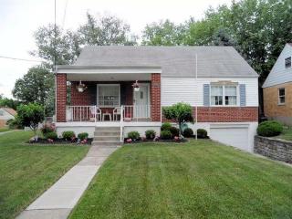 1024 Woodbriar Ln, Cincinnati, OH 45238-4331