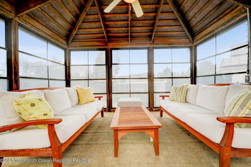 49 Polo Club Dr, East Freehold NJ  07728-8072 exterior