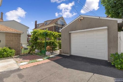 56 Shaler Ave, Fairview NJ  07022-2112 exterior