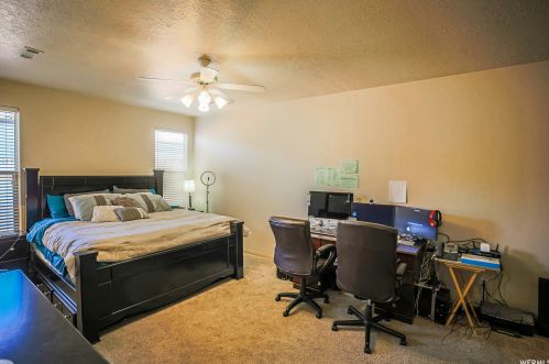 2048 1940, Saint George UT  84770-4718 exterior