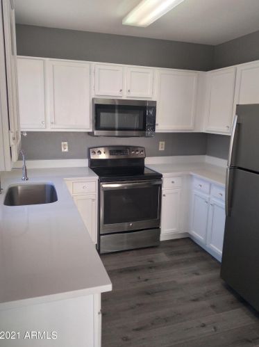 1569 Torrey Pines Ln, Chandler AZ  85249-8523 exterior