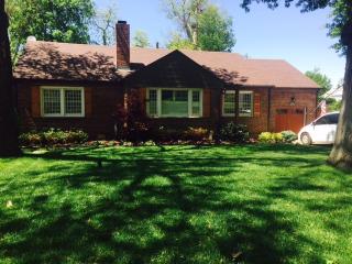 3824 Saint Louis Ave, Tulsa, OK 74105-3323