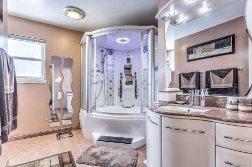 22 North Blvd, East Rockaway NY  11518-1830 exterior