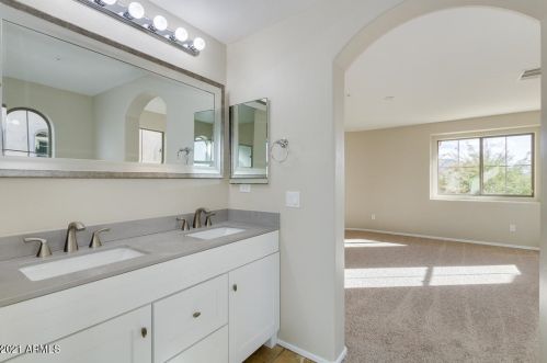 3301 Meadowview Dr, Gilbert AZ 85298-4001 exterior