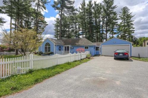 36 Grove Ave, Salem, NH