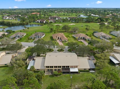 2997 Bent Pine Dr, Fort Pierce, FL 34951-2925