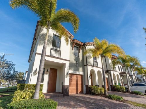 8897 103rd Ave, Miami, FL 33178-1600
