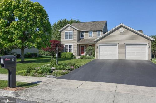 3 Fenwick Dr, Carlisle, PA 17015-3191