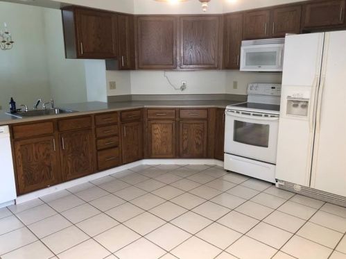 7065 Clubview Dr, Bridgeville, PA 15017-3600