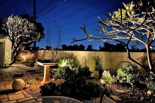 1032 Chestnut Ave, Orange CA 92867-3832 exterior