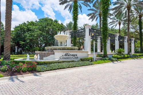 8179 Valhalla Dr, Delray Beach, FL 33446-9517