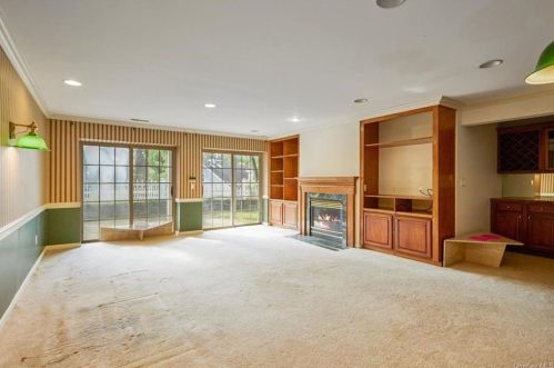 7 High Ridge Rd, Crotonville NY  10562-1970 exterior