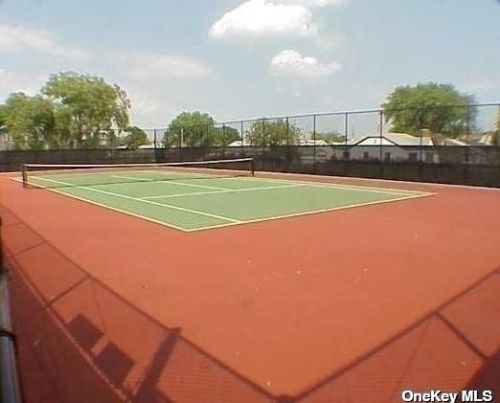 13 Barnstable Rd, East Rockaway NY  11518-2403 exterior